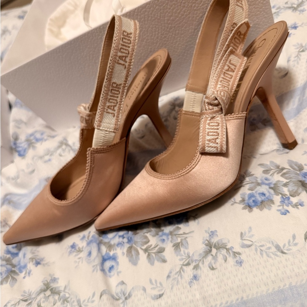 Dior Women's Blush Slingback Heels - Picture 1 of 5